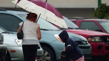 una onda tropical traera aguaceros el dia de las madres