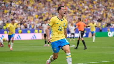 Gabriel Martinelli festeja tras marcar el segundo gol de Brasil ante Japón en el partido de la ronda de 16vos de final, el lunes 29 de junio de 2026, en Houston. (AP Foto/Ashley Landis)