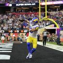 Rams dominan 13-10 al descanso; Beckham lesionado