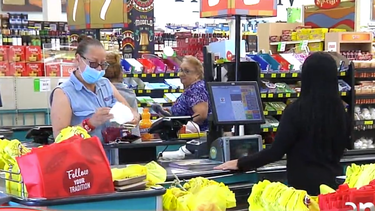 ventas minoristas eeuu suben en marzo; consumidores comienzan a sentir efecto inflacion