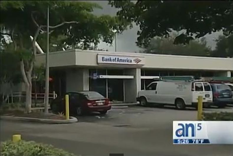 afectados por la crisis hipotecaria aplaudieron la decisión de la ciudad de Miami de presentar una demanda contra tres bancos nacionales por prácticas abusivas contra residentes que perdieron sus viviendas.