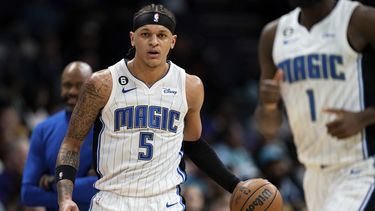 Banchero y Magic vencen a Hornets erráticos