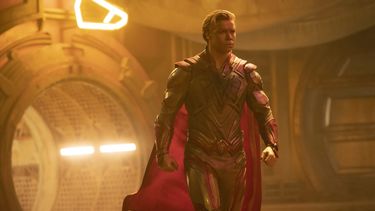 En esta imagen propporcionada por Marvel Studios, Will Poulter como Adam Warlock en una escena de Guardians of the Galaxy Vol. 3. (Jessica Miglio/Marvel Studios-Disney vía AP)