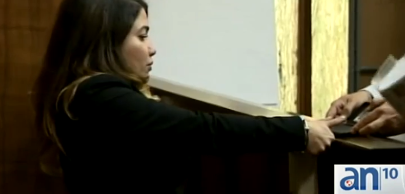 Janepsy Carballo fue esposada mientras le tomaban sus huellas dactilares, pasará el resto de su vida tras las rejas.