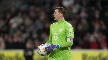 El arquero del Bayern Múnich Manuel Neuer durante el partido contra Colonia en la Bundesliga, el viernes 24 de noviembre de 2023, en Colonia. (AP Foto/Martin Meissner)