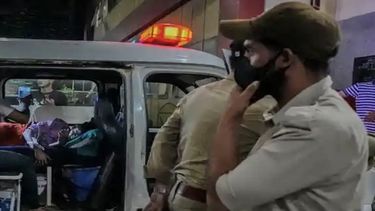 unos 40 obreros atrapados tras derrumbe de un tunel en india