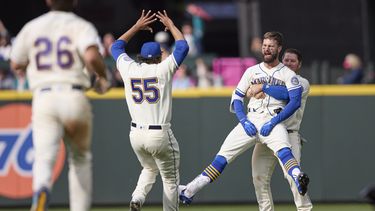 Winker da triunfo a Marineros en 12ma ante Reales