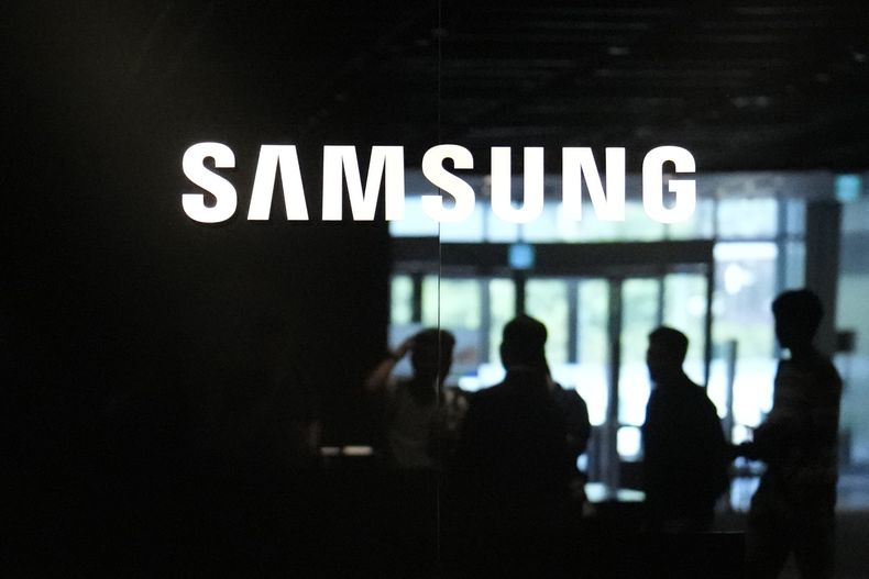 El logo de Samsung Electronics Co. en la sede de la compañía en Suwon, Corea del Sur, el 13 de junio del 2023.. (Foto AP/Lee Jin-man)