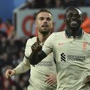 Liverpool vence 2-1 al Villa, iguala al City en la cima