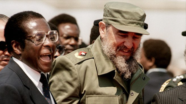 dictador mugabe aliado de los castros renuncia al poder en zimbabue bajo presion de militares