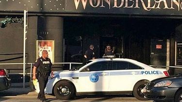 americateve | Un club para caballeros se quedó sin sus bailarinas exóticas tras un operativo de la policía de Miami en que fueron arrestados hombres y mujeres que trabajaban en ese lugar.