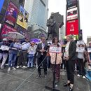 Opositores a un casino se manifiestan en Times Square el miércoles 17 de septiembre de 2025. (Foto AP/Philip Marcelo)