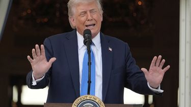 El presidente estadounidense Donald Trump habla en el Jardín Sur de la Casa Blanca, el miércoles 4 de junio de 2025, en Washington. (AP Foto/Alex Brandon)