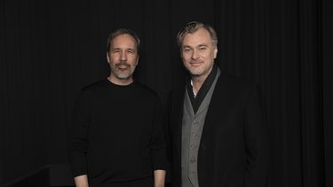 Denis Villeneuve, izquierda, y Christopher Nolan posan para un retrato el viernes 2 de febrero de 2024, en Los Ángeles. (Foto Rebecca Cabage/Invision/AP)