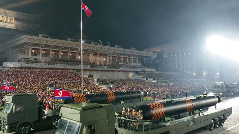 corea-del-norte-muestra-por-primera-vez-su-dron-submarino-nuclear-haeil-1-9643.jpg