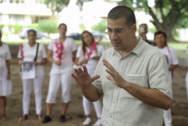Antonio Rodiles, líder de Estado de SATS, junto a representantes de las Damas de Blanco.