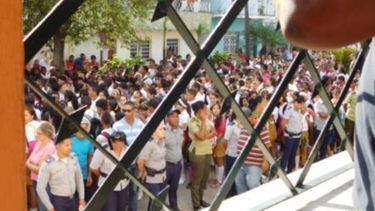 Régimen castrista usa niños en acto de repudio a Damas de Blanco