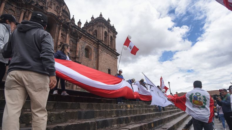organizaciones-sociales-acuerdan-movilizaciones-en-peru-130041.jpg