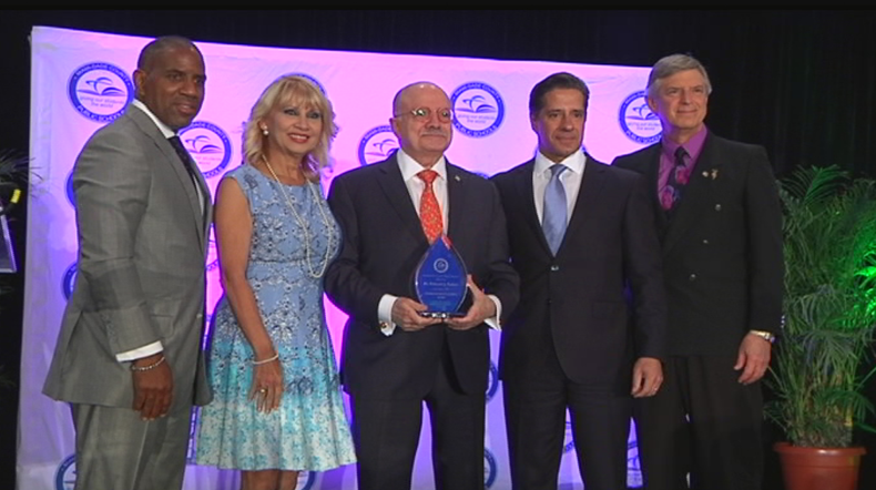 premio eduardo padron.png