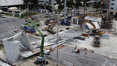 un error de diseno podria ser la causa del desplome del puente de fiu