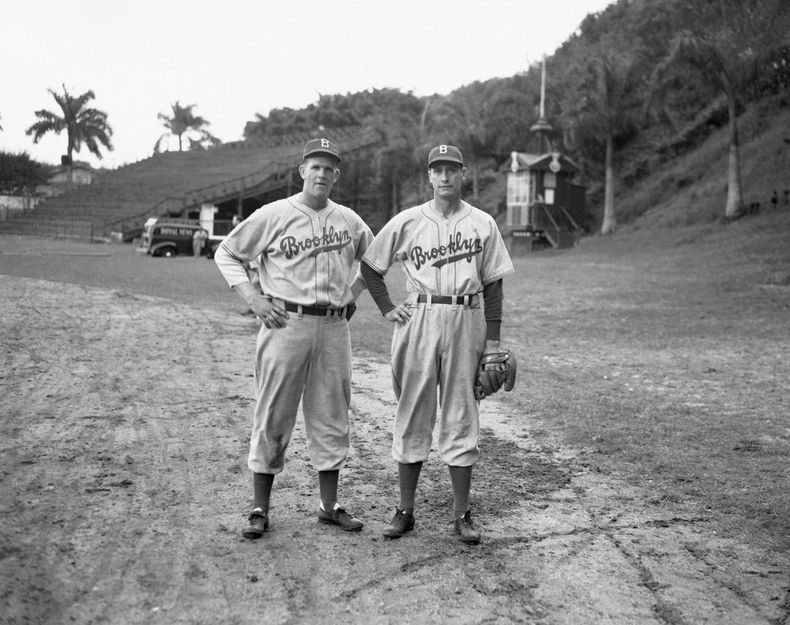 DEP-BEI_HERMANOS_EN_BEISBOL-4.jpg