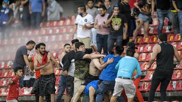 Primeros 10 detenidos por batalla campal en fútbol mexicano
