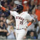 El puertorriqueño Martín Maldonado festeja su jonrón solitario durante el séptimo inning del juego ante los Rangers de Texas, el martes 25 de julio de 2023 (AP Foto/Eric Christian Smith)