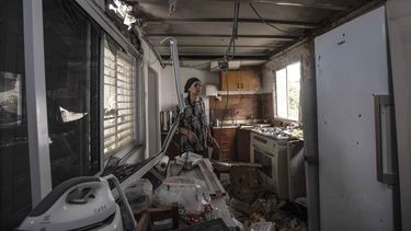 Insurgentes lanzan cohetes desde Gaza, Israel ataca a Hamas