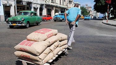 arremeten en cuba contra las tiendas de venta de materiales de la construccion