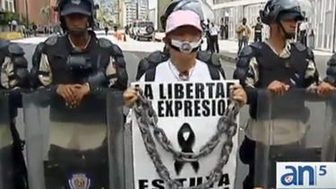 Encarcelados en el Servicio Bolivariano de Inteligencia los dirigentes estudiantiles venezolanos deportados
