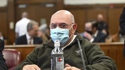 ARCHIVO - El exgerente financiero de la Organización Trump, Allen Weisselberg, comparece para escuchar su condena en la Corte Suprema de Manhattan, 10 de enero de 2023, en Nueva York. Tras cumplir una condena por fraude fiscal, Weisselberg regresa al centro de la escena para declarar el martes 10 de octubre de 2023 en el juicio de la procuradora general de Nueva York, Letitia James, a Trump y su empresa por fraude. (Curtis Means/DailyMail via AP, Pool)