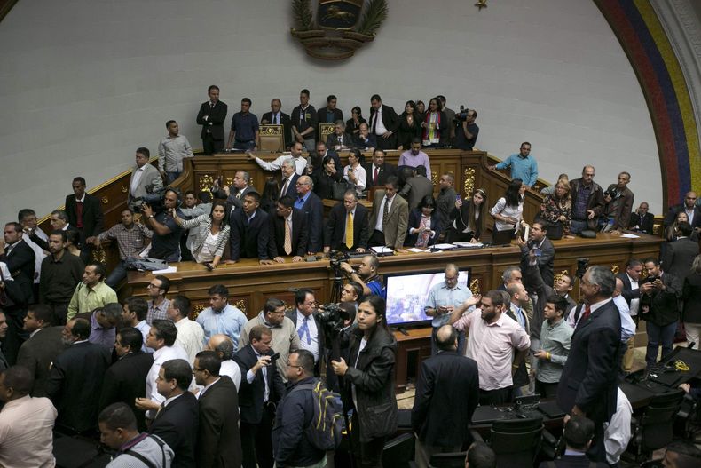 AMS-GEN_VENEZUELA-CRISIS_POLITICA-2.jpg