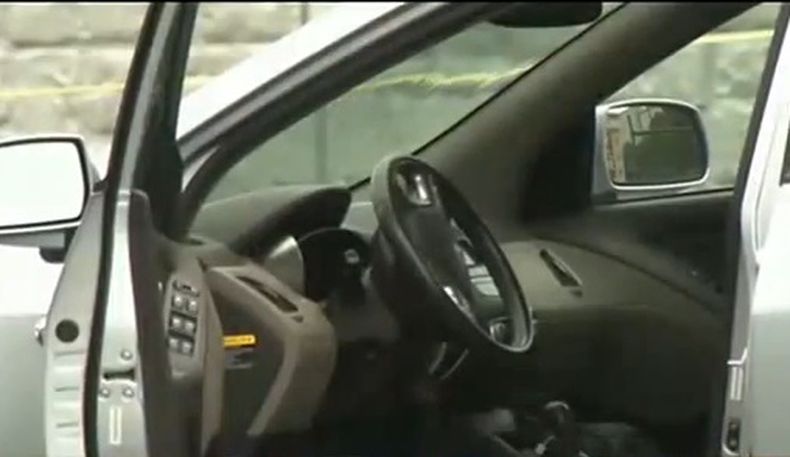 En el estado de Georgia arrestaron al padre de un niño de 22 meses que murió después de permanecer siete horas dentro de un auto.