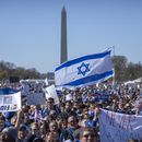 Una multitud de simpatizantes se congrega en el parque de monumentos nacionales National Mall, el martes 14 de noviembre de 2023, en Washington. (AP Foto/Mark Schiefelbein)