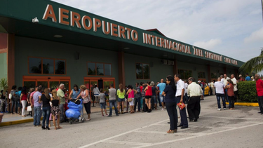tras 10 meses sin recibir viajeros, aeropuerto de santa clara reinicia sus operaciones comerciales