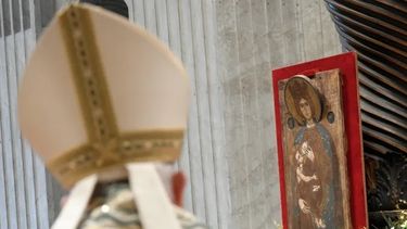 el papa francisco invito a confiar el nuevo ano a maria: ella es el camino mas directo a dios