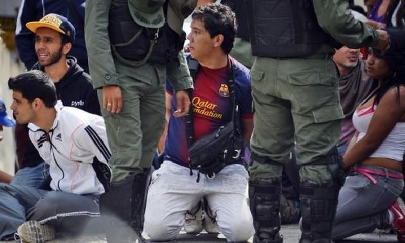 Nuevas  detenciones de manifestantes se registraron en Caracas y Barquisimeto, reeditando el patrón ejecutado por las fuerzas represoras del régimen los últimos meses. El abogado José Vicente Haro, defensor de algunos de los detenidos en el Sebin, señaló