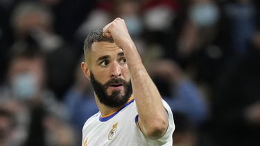benzema lo firmo arabia saudita ¿cuanto cobrara el delantero ganador del balon de oro?