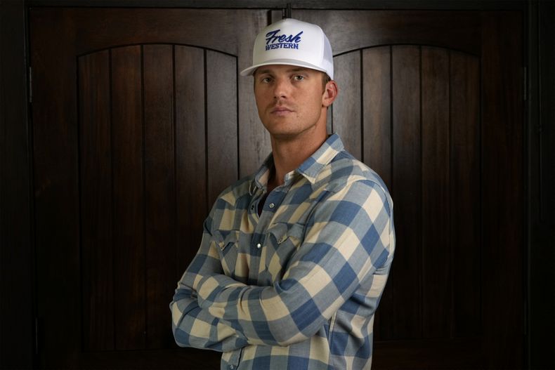 Parker McCollum posa para un retrato el sábado 7 de junio de 2025 en Nashville, Tennessee. (Foto AP/Mark Humphrey)