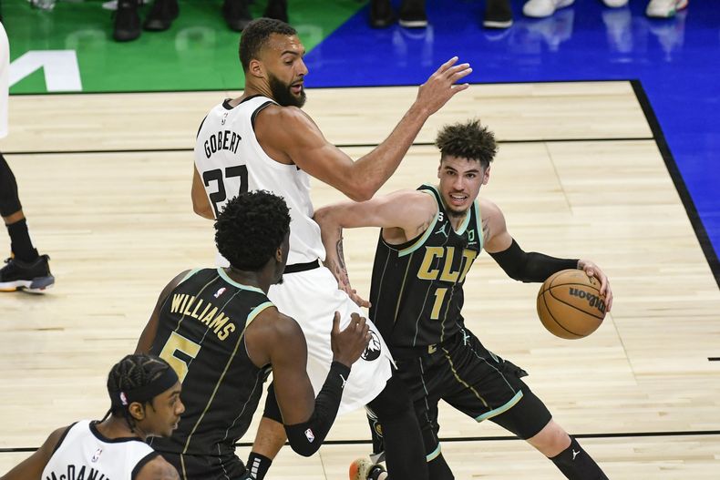 DEP-BAS HORNETS-TIMBERWOLVES