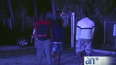 encuentran dos cadaveres en una casa y ahora la policia investiga los circunstancias en que murieron