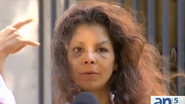 americateve | Un hombre se encuentra en estado grave en un hospital luego de ser baleado frente a la casa de su amiga. Familiares de la víctima y otros testigos del incidente hablaron en exclusiva.