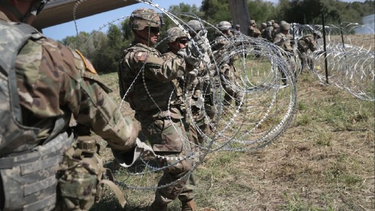 trump dice que los militares usaran fuerza letal en la frontera y amenaza con cerrar toda la frontera con mexico