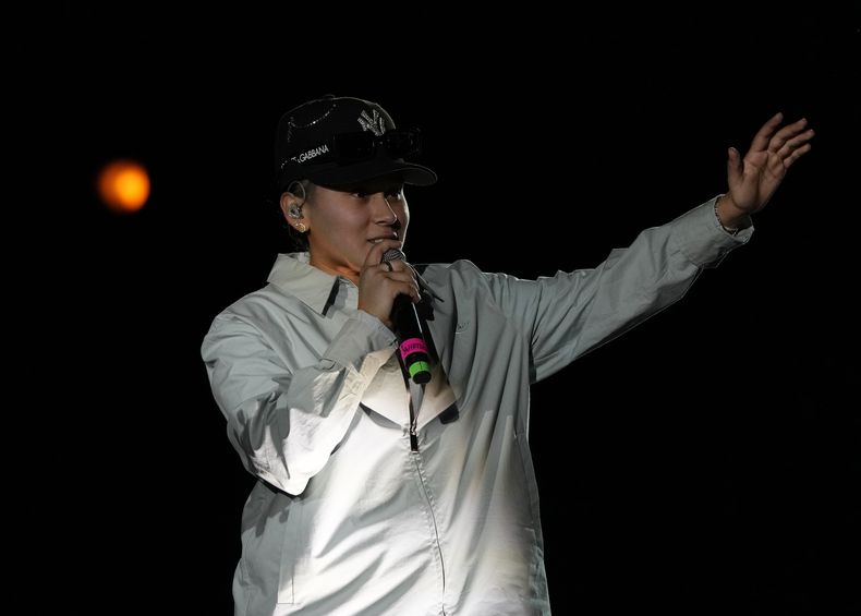 La cantante estadounidense Yahritza Martinez en su concierto en el segundo día del festival Arre en la Ciudad de México el domingo 10 de septiembre de 2023. (Foto AP/Fernando Llano)