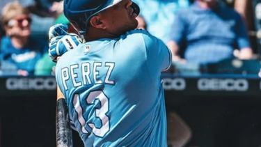salvador perez y miguel cabrera siguen sumando exitos y records en las grandes ligas