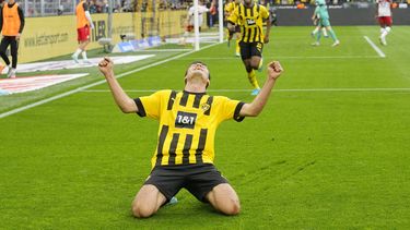 Dortmund golea a Stuttgart 5-0 en la Bundesliga