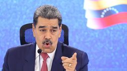 ARCHIVO - El presidente venezolano Nicolás Maduro da una conferencia de prensa en Caracas, Venezuela, el 15 de septiembre de 2025. (AP Foto/Jesús Vargas, Archivo)