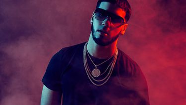 critican tiraera de anuel pa coscu por homofobia y desprecio a personas vih