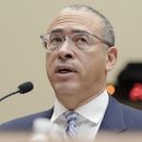 El presidente de la Universidad de Rutgers, Jonathan Holloway, declara en una audiencia ante la Comisión de Educación y Personal Laboral de la Cámara de Representantes sobre las protestas propalestinas en los campus universitarios en el Capitolio, el jueves 23 de mayo de 2024, en Washington. (AP Foto/Mariam Zuhaib)