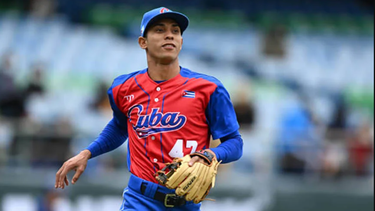 el equipo cuba campeon de la copa del caribe pierde un tercer pelotero antes de regresar a la isla